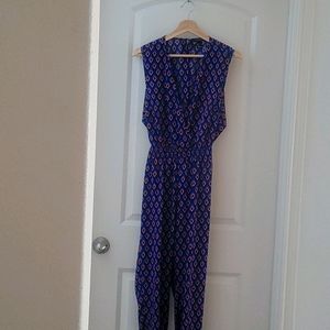 Printed backless jumpsuit